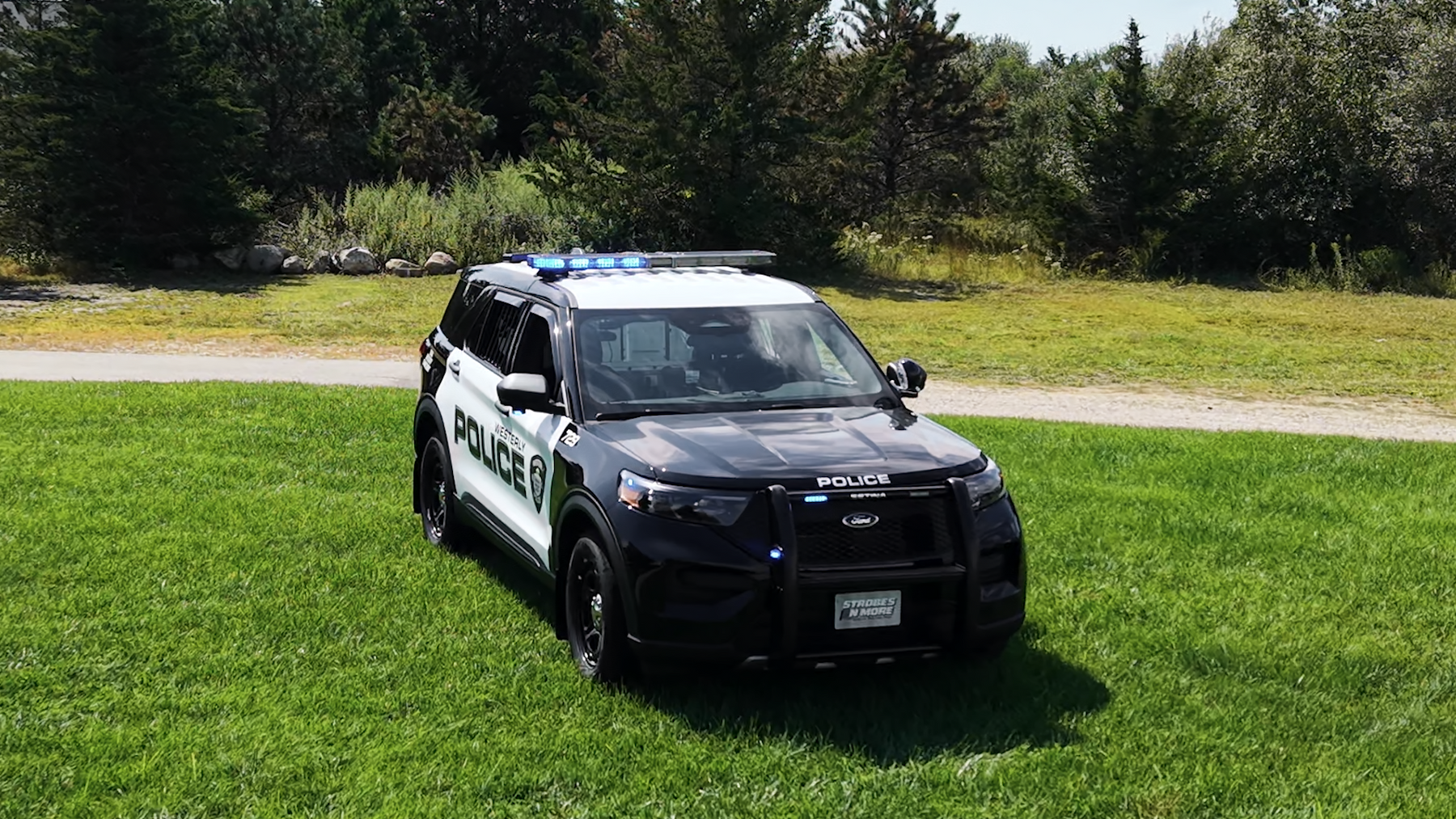 Rhode Island Emergency Vehicle Light Laws: Colors, Permits & Vehicle Classes