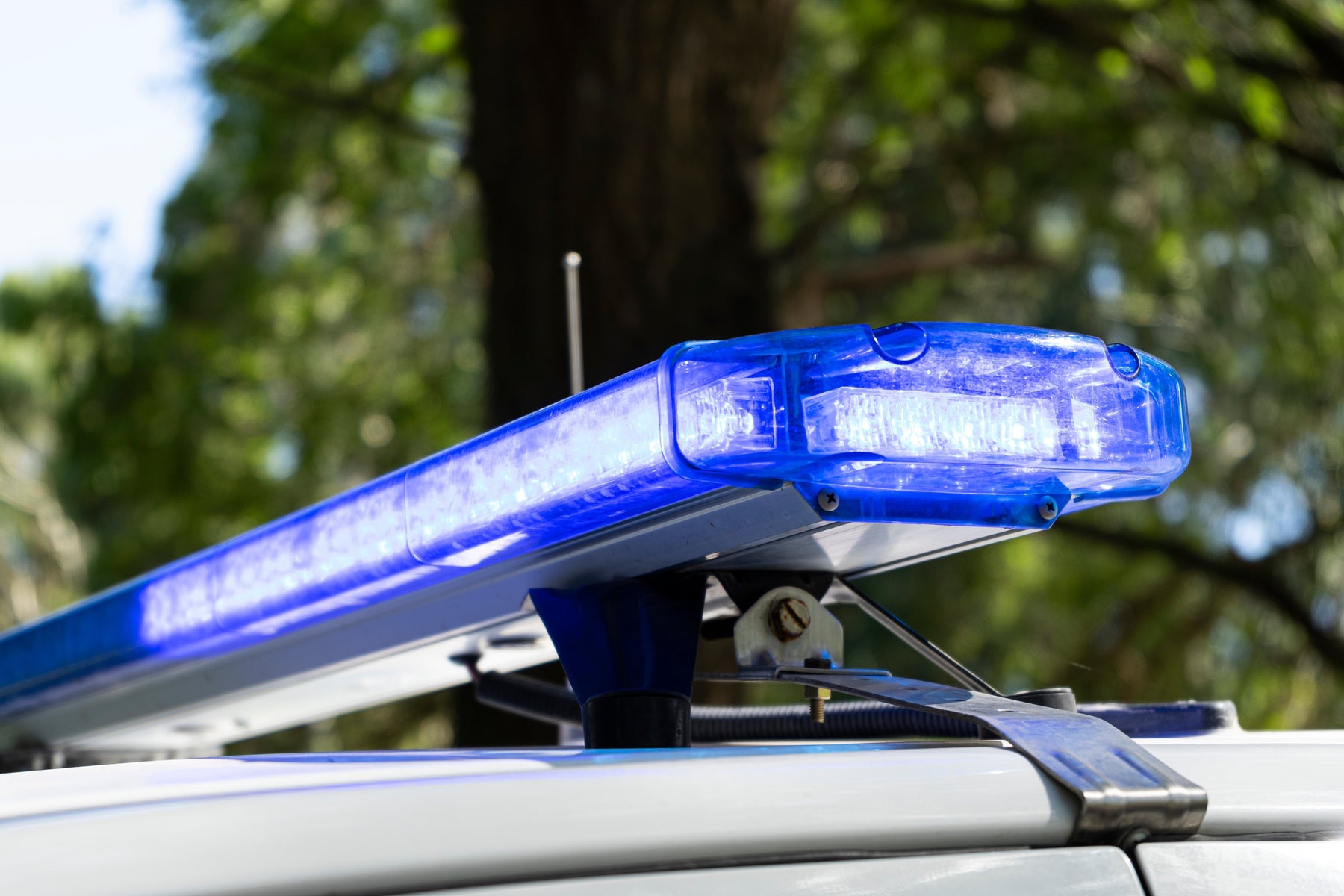 Massachusetts Emergency Vehicle Light Laws: The Chapter 90 Section 7E Permit System