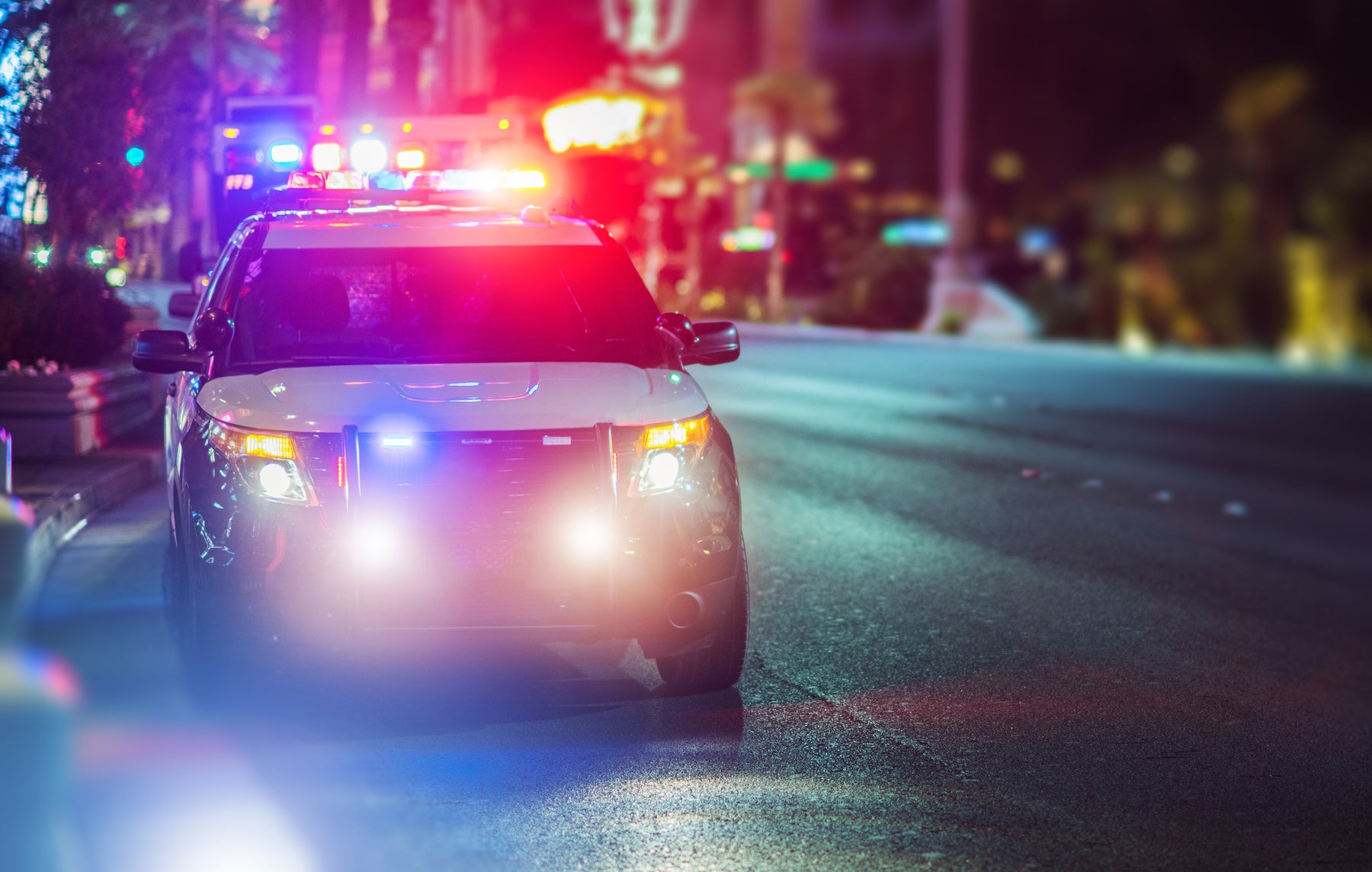 California Emergency Vehicle Light Laws: The Steady Red Rule and Warning Lamp Classes