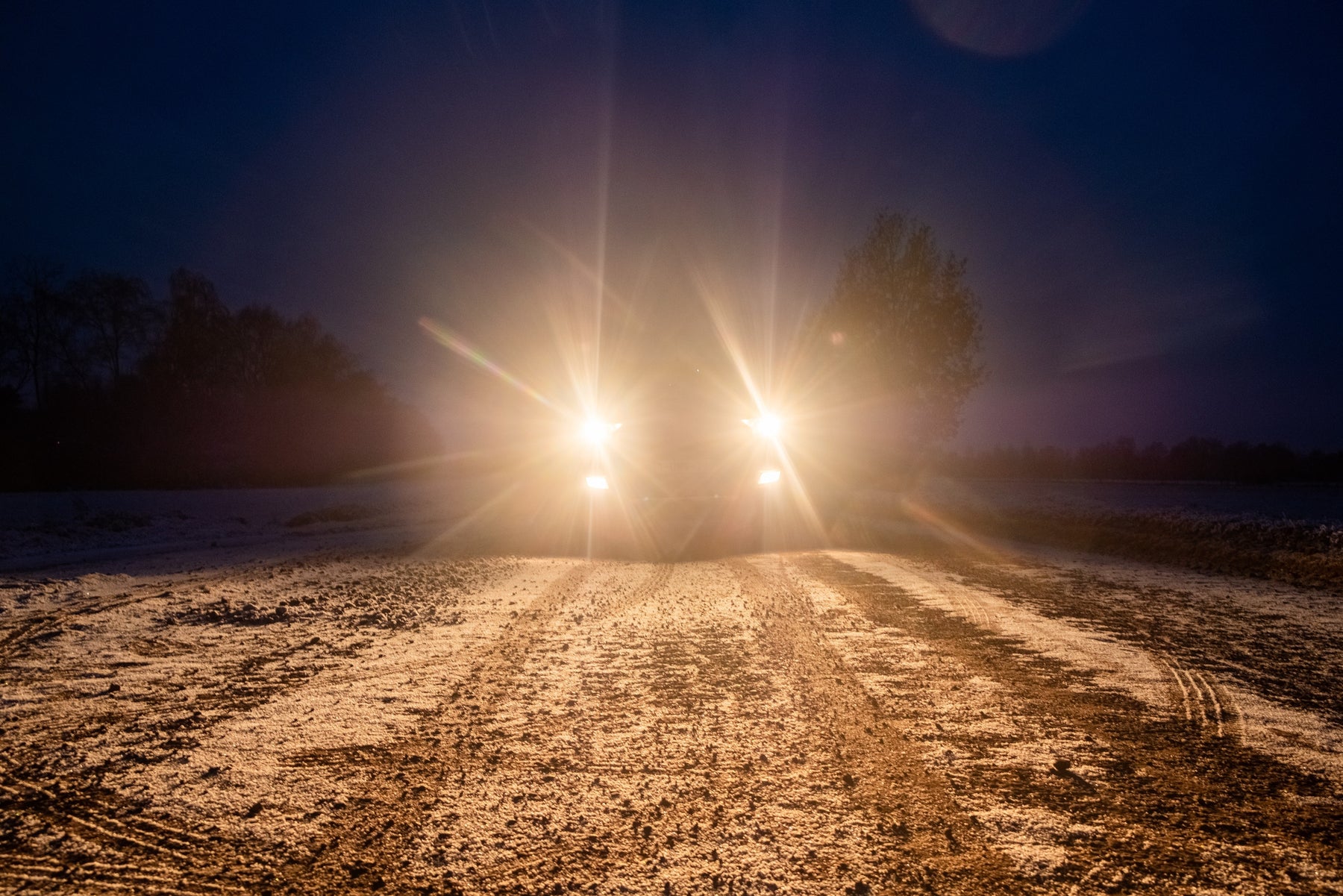 Which Fog Light Is Best, LED or Halogen?